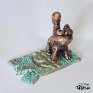 Dollar Cat, une sculpture en bronze par Jérémy Taburchi